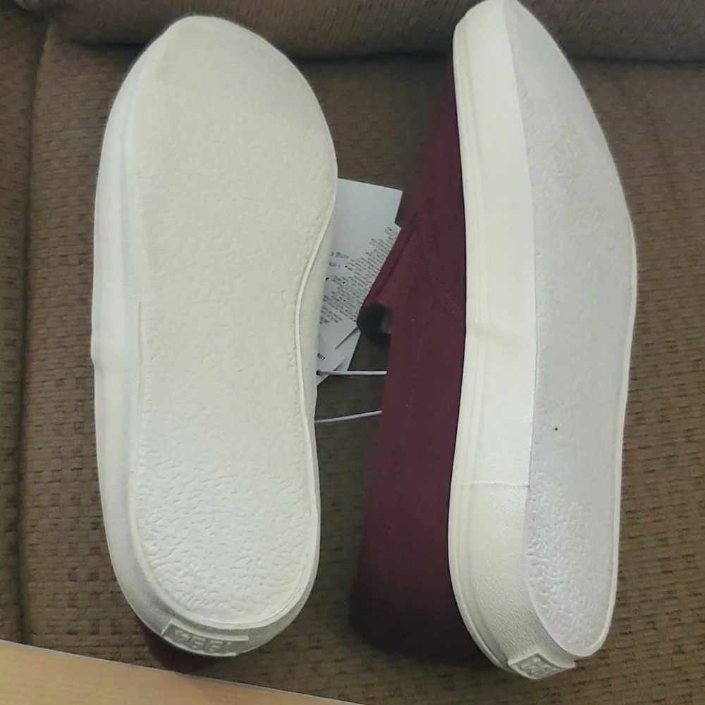 Old Navy Slip Ons - Picture 4 of 7